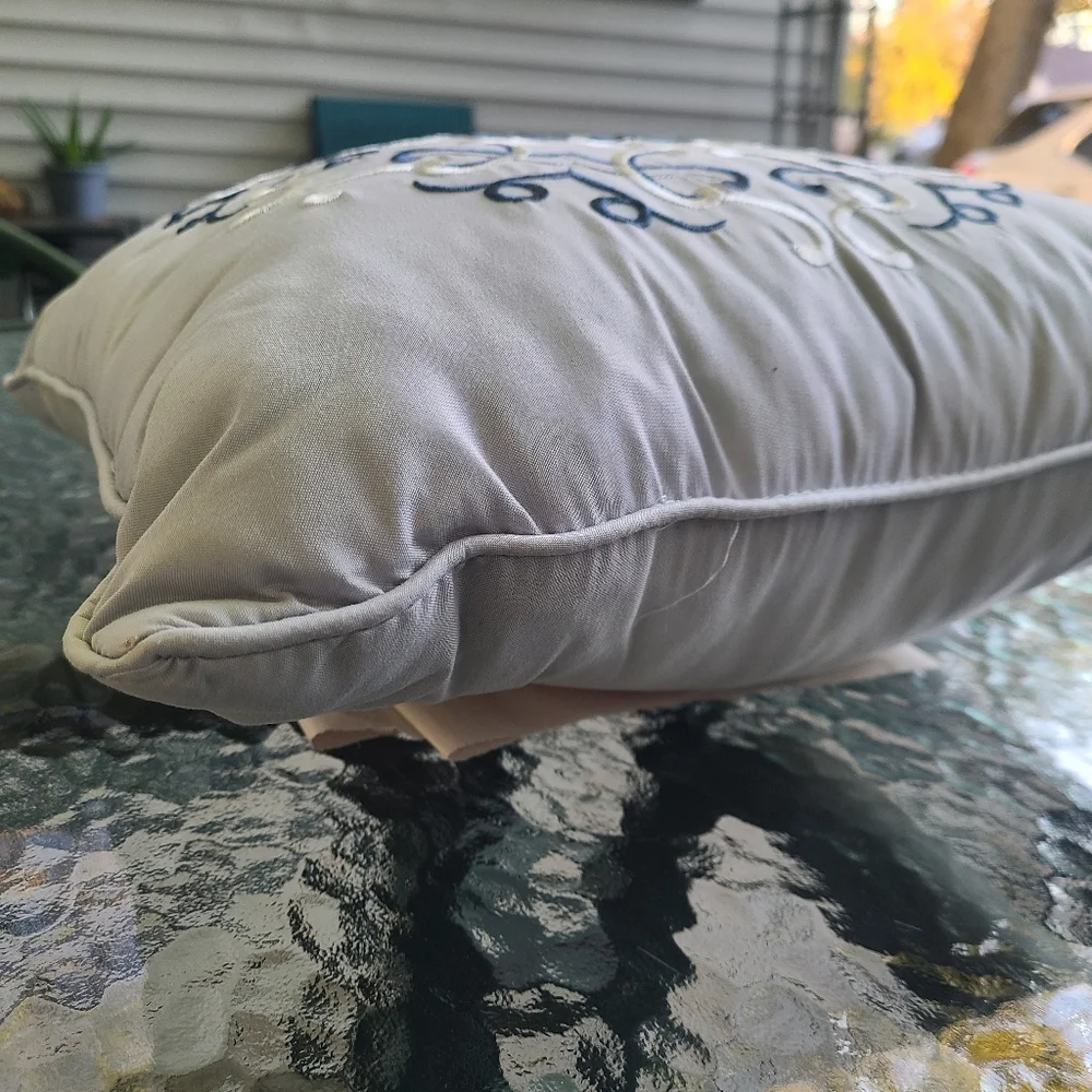 Embroidered throw pillow Madison Park blue white‎ gray embroidery